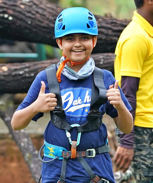 Children learning during a Forestale nature camp